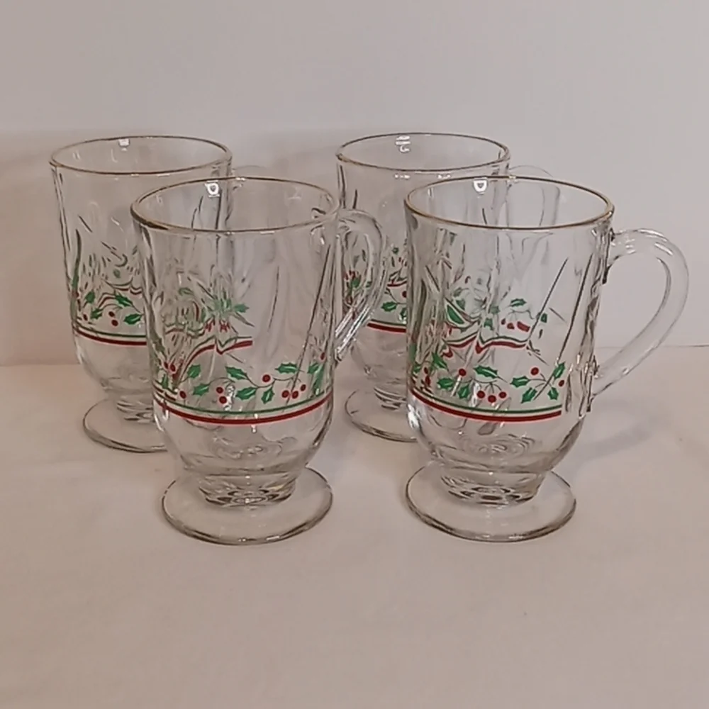 𝅺Vintage Arby's Merch Holly Berry Irish Glass Coffee Mugs Footed & Gold Rimmed